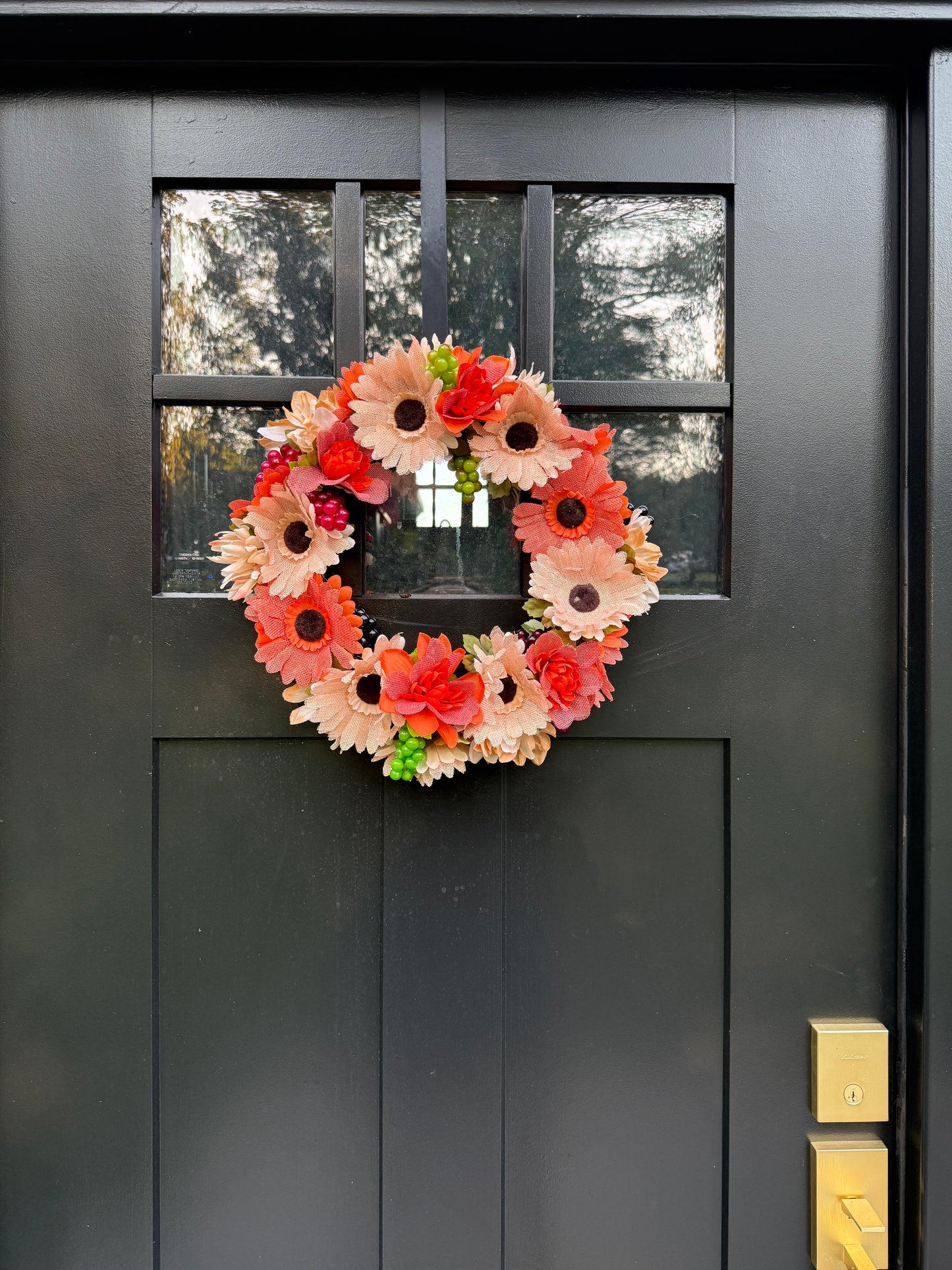Daisy Fall Harvest Wreath with Purple and Green Faux Grapes - Year Round Front Door Wreath - All Seasons Door Decor